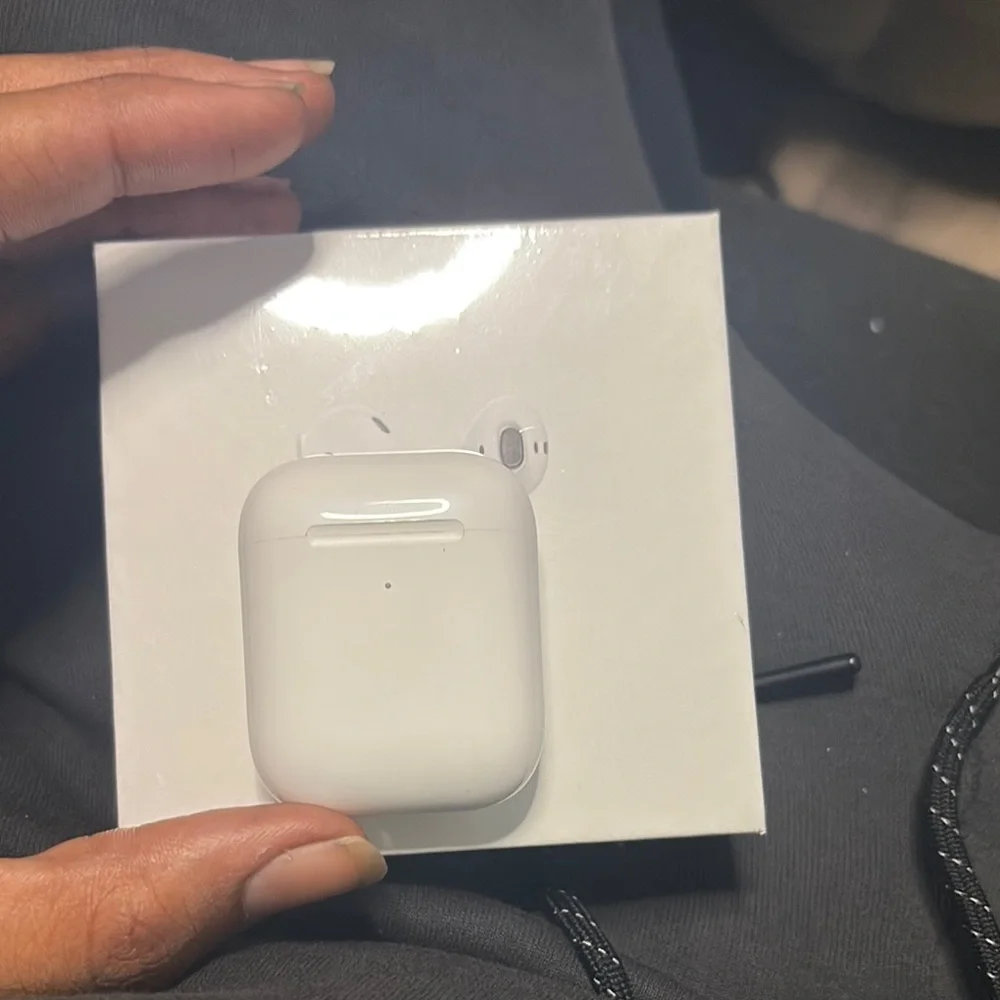 Apple AirPods with Charging Case in White